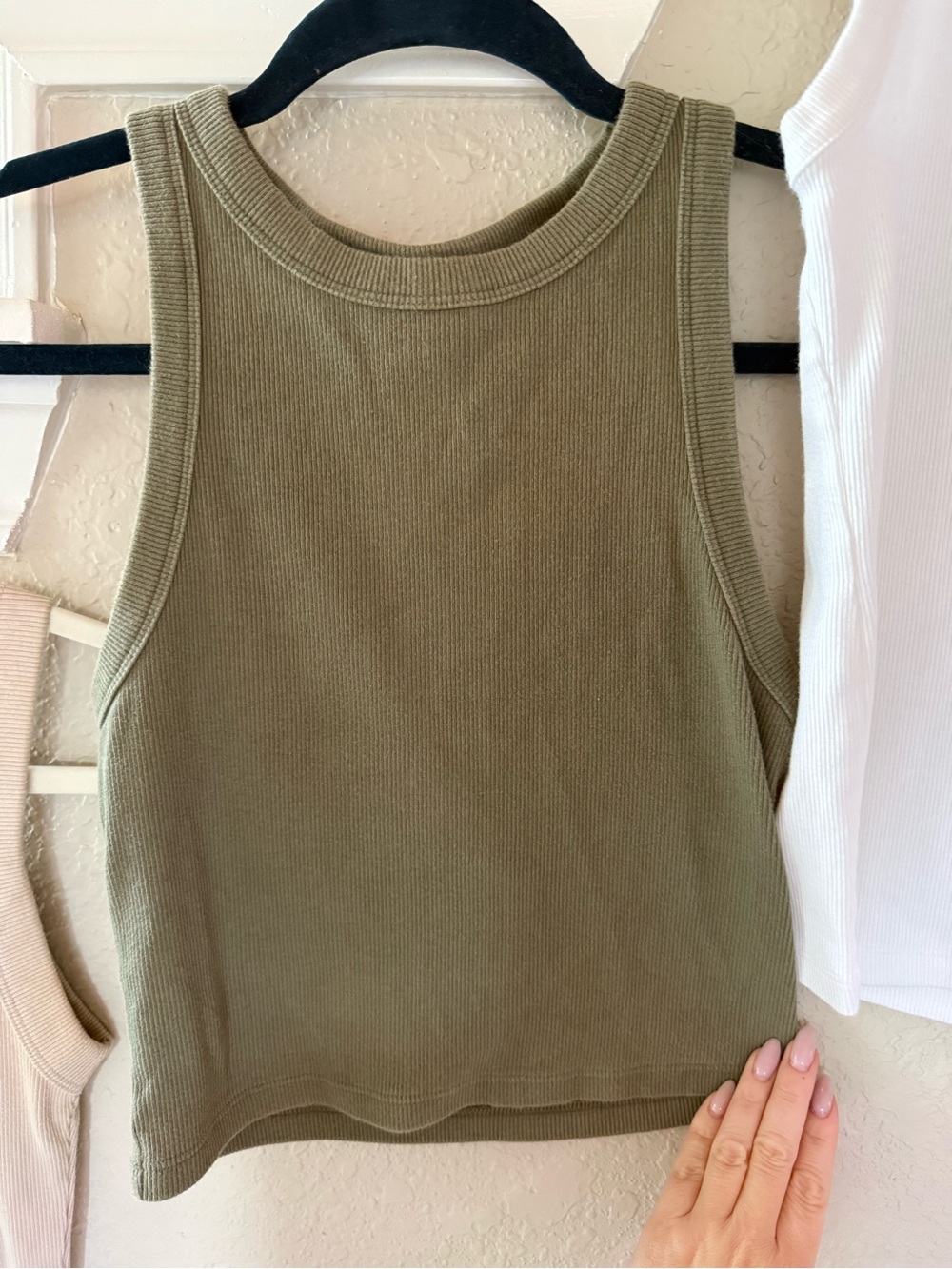 Abercrombie & Fitch essential Tank Tops Set (s) - Picture 4 of 11